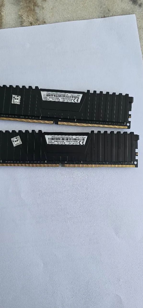 32 GB ddr4 2x16 Corsair 2400 Mhz gamer - Foto 2