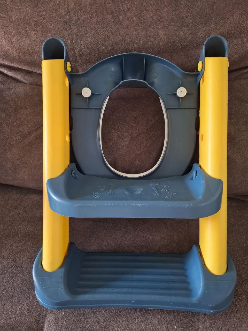 Assento redutor infantil dobrável com escada Maxi Baby - Foto 3