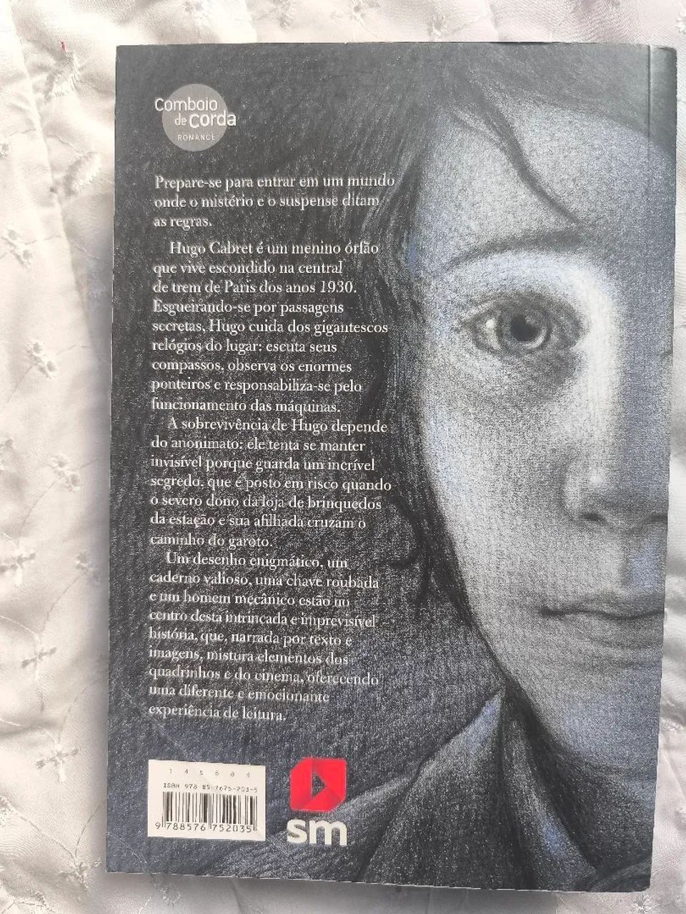O livro "A invenção de Hugo Cabret" - Foto 2