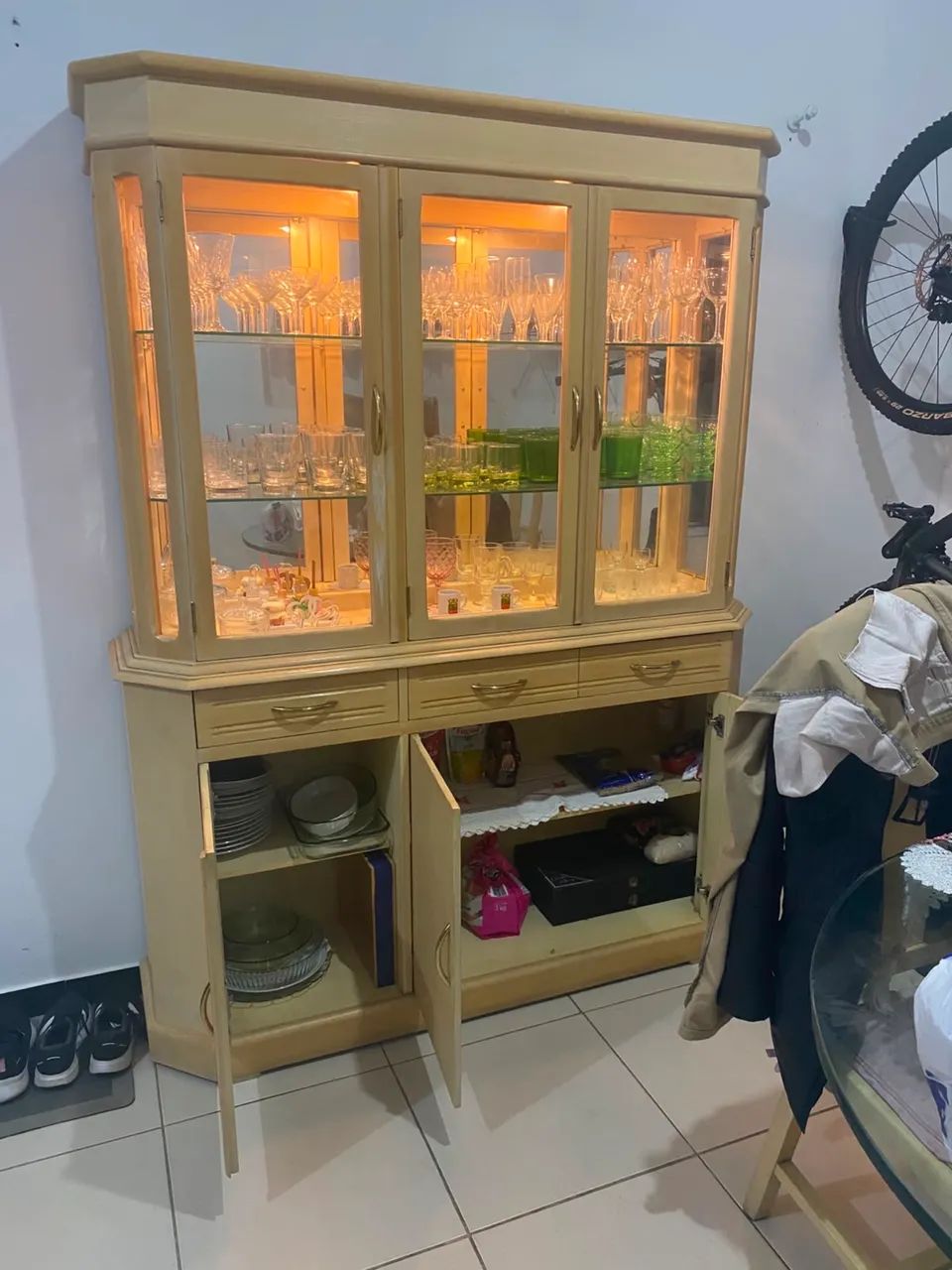 Mesa de Jantar 6 Lugares + Cristaleira | Ótimo Estado - Foto 4