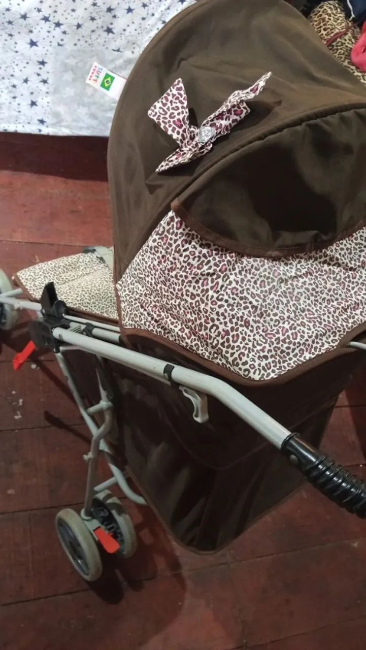 Vende-se carrinho de bebê e bebê conforto  - Foto 2