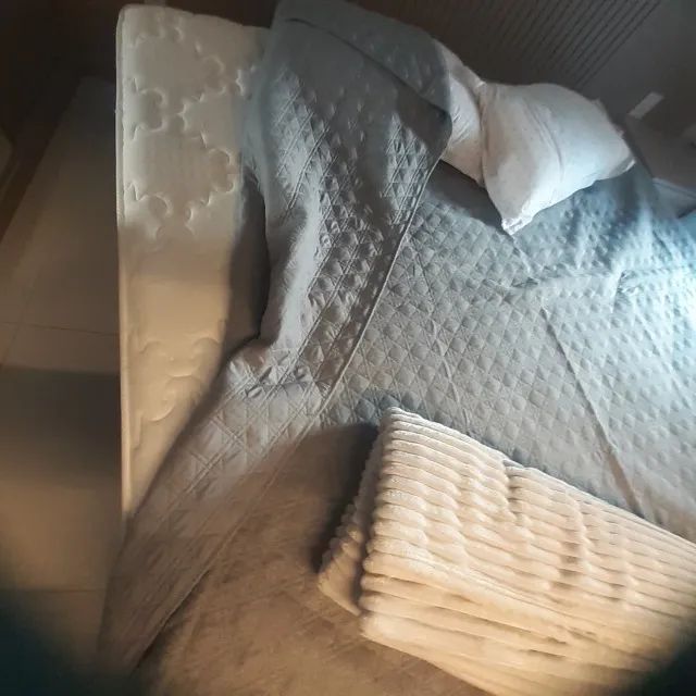 Cama king, 4 meses de uso - Foto 2