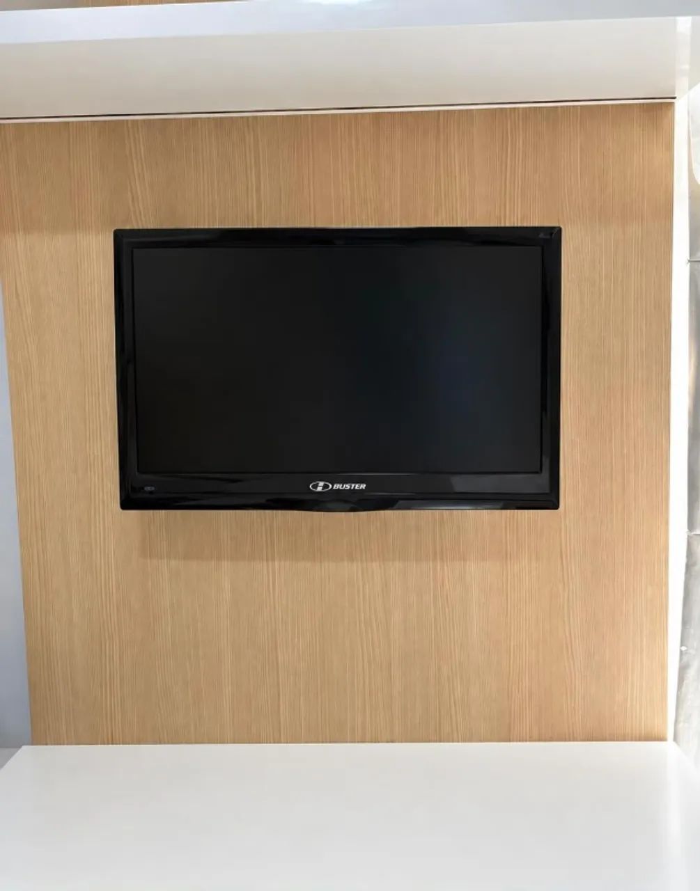 TV BUSTER 22 POLEGADAS COM CONTROLE