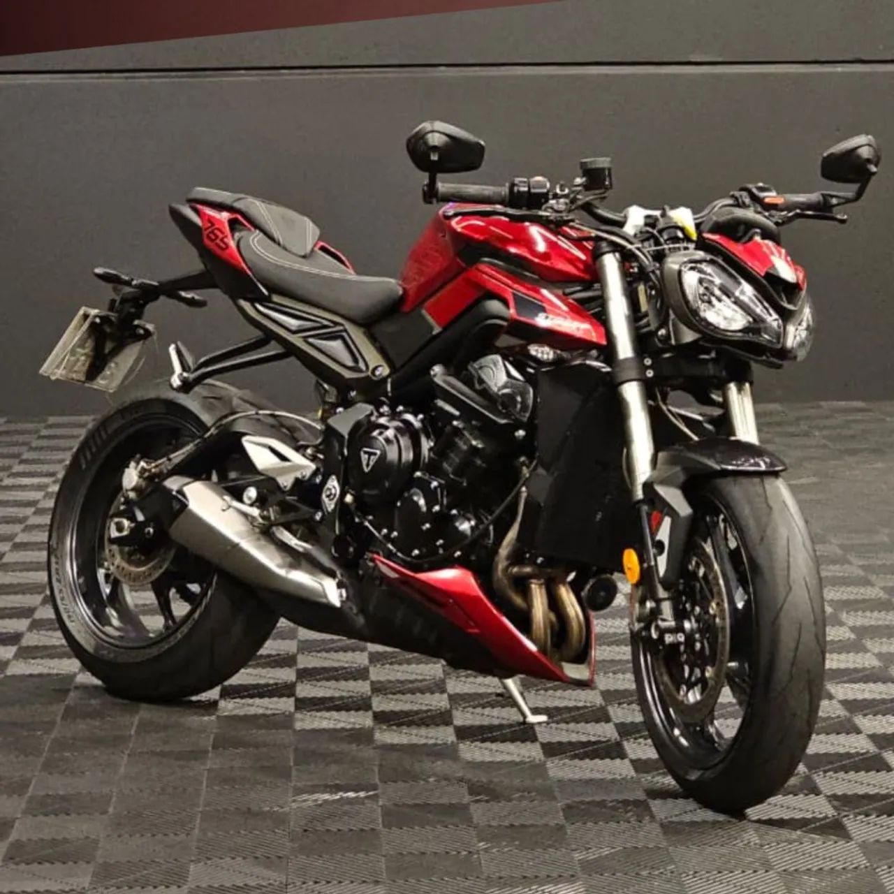 STREET TRIPLE 765 RS
