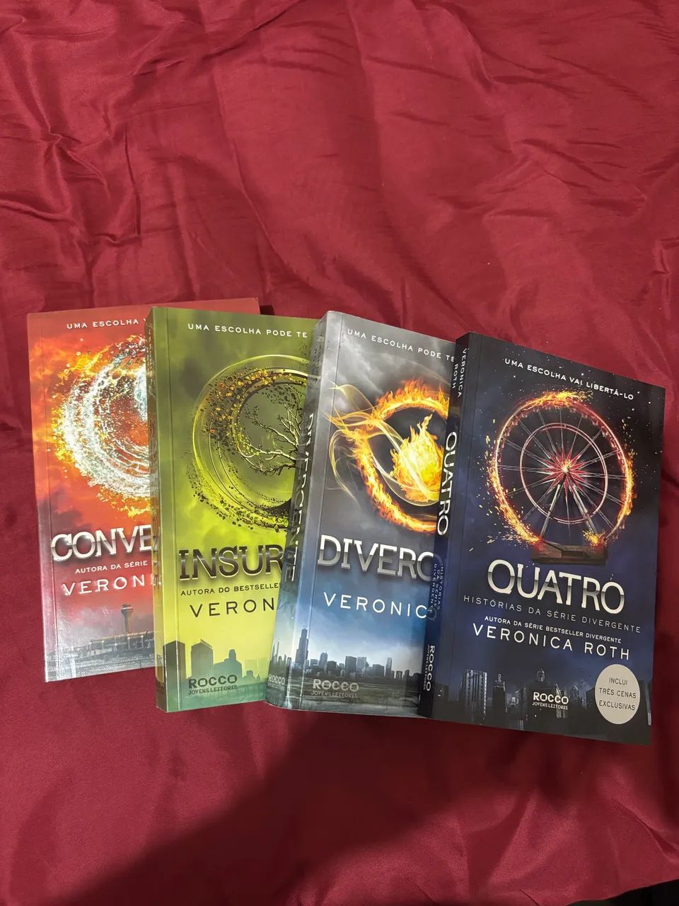 VENDO BOX DIVERGENTE - Foto 2