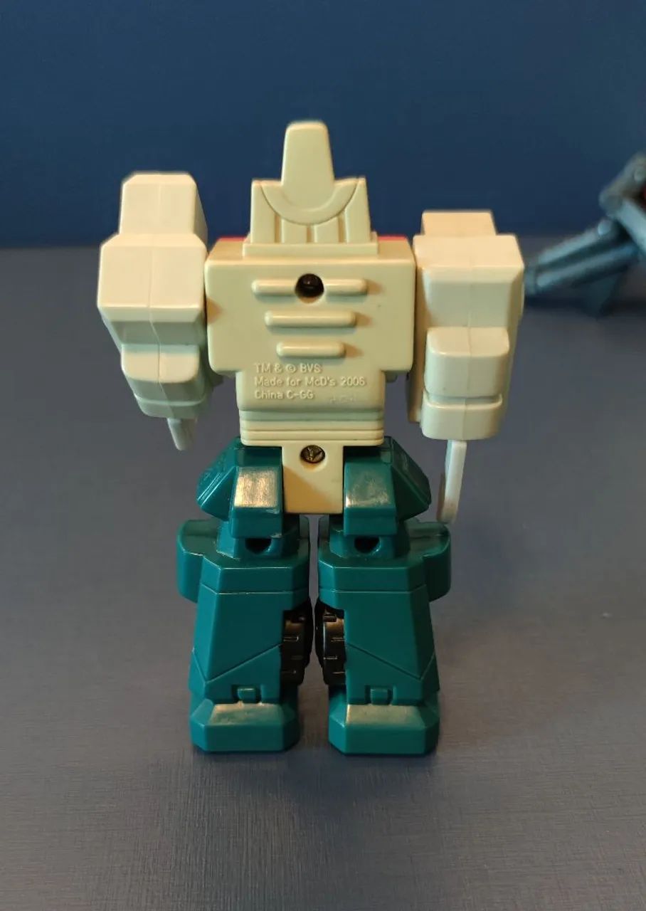 Robô transformers McDonald's - 2006 - Foto 2