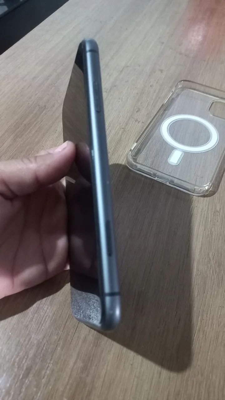 Vendo celular iPhone 11 - Foto 4