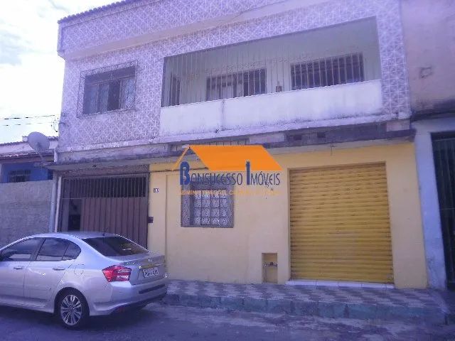 Casa de 3 quartos no bairro Heliópolis