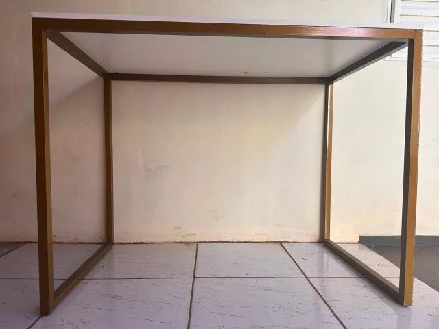 Mesa para loja de roupas - Foto 2