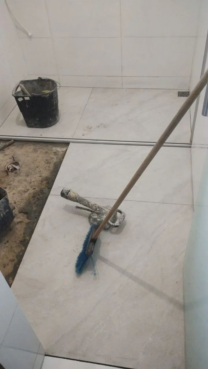Pedreiro empreiteiro *