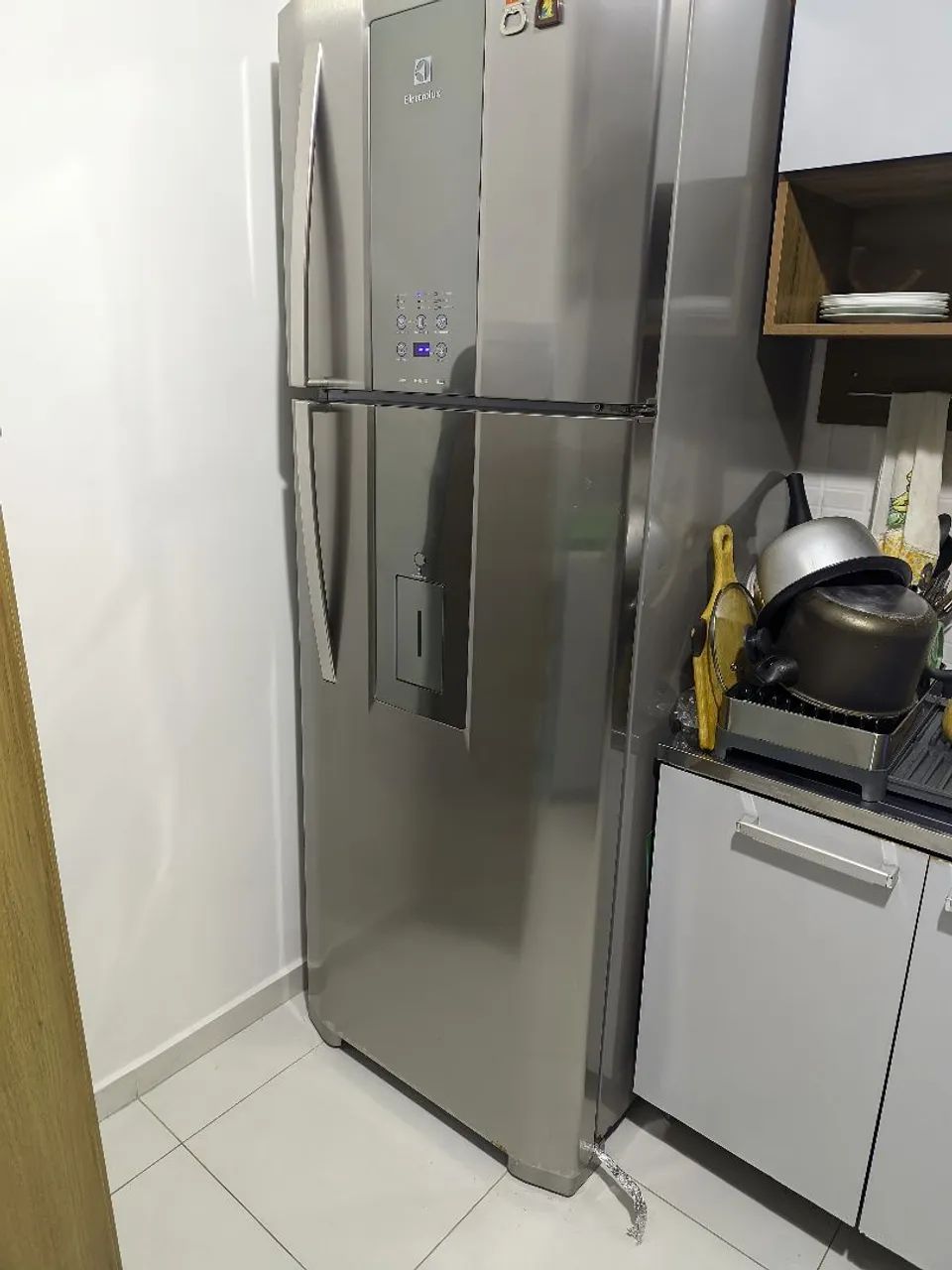 Geladeira Electrolux 428l usada com avaria  - Foto 3