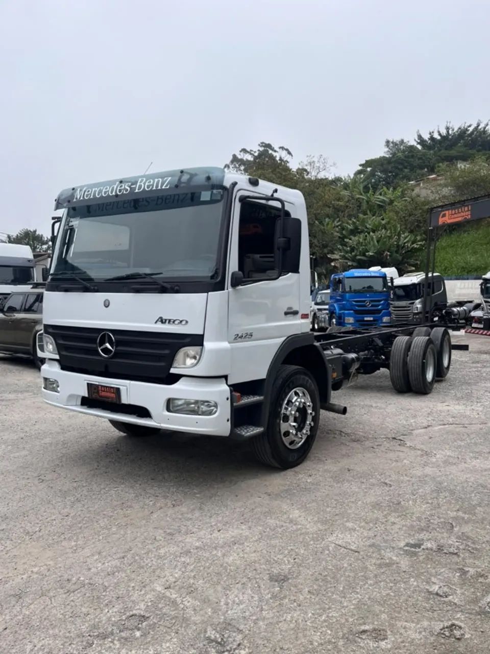 Mb Atego 2425 2011 6x2 Chassis  - Foto 2