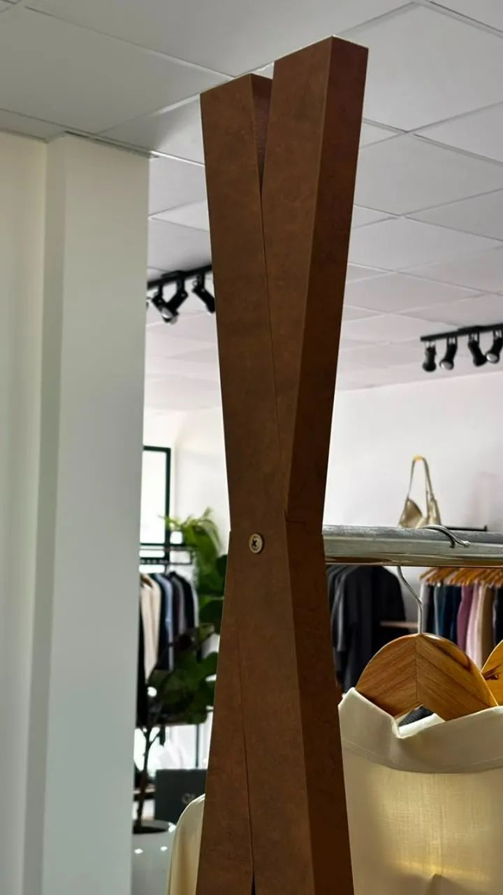 Arara Móvel para roupas - Foto 5