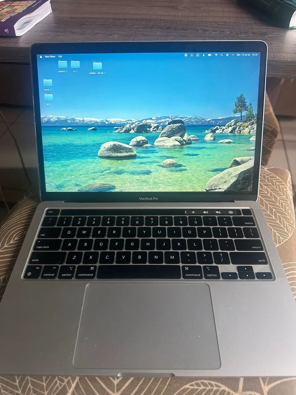 MacBook Pro M2 8gb 256SSD 13?3 Touch Bar 2022 - Foto 3
