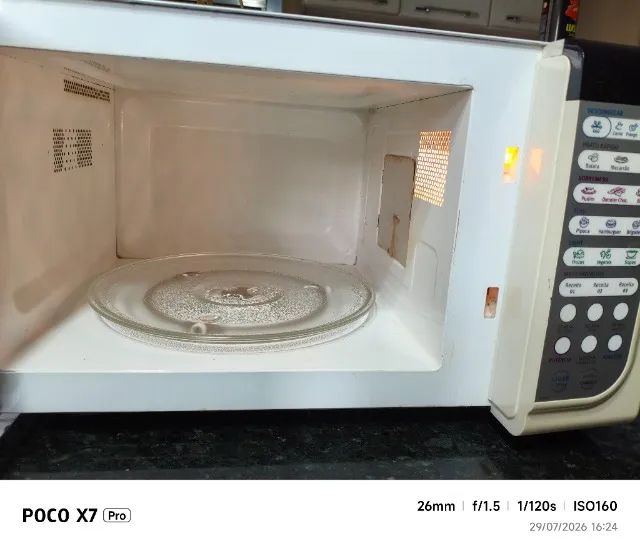 Microondas Eletrolux 23 litros 220vts ótimo estado - Foto 4