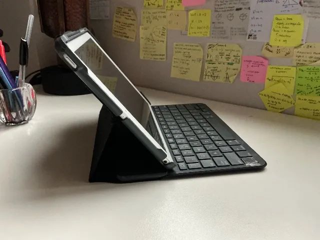 iPad 5ª Geração A1822 32GB + Teclado | Ótimo Estado | Completo - Foto 4