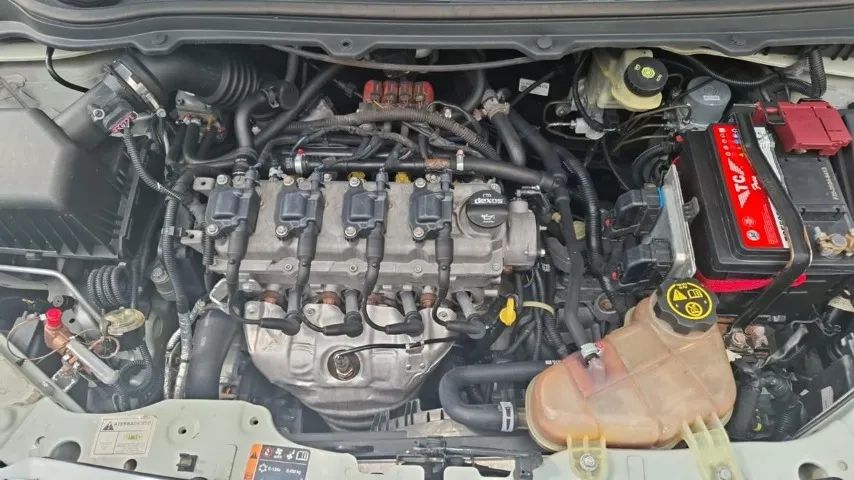 Chevrolet Prisma Sed. Joy/ LS 1.0 8V Flexpower 4P 2018 - Foto 2