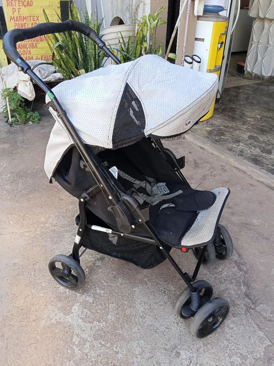 Vendo carrinho de bebê  - Foto 4