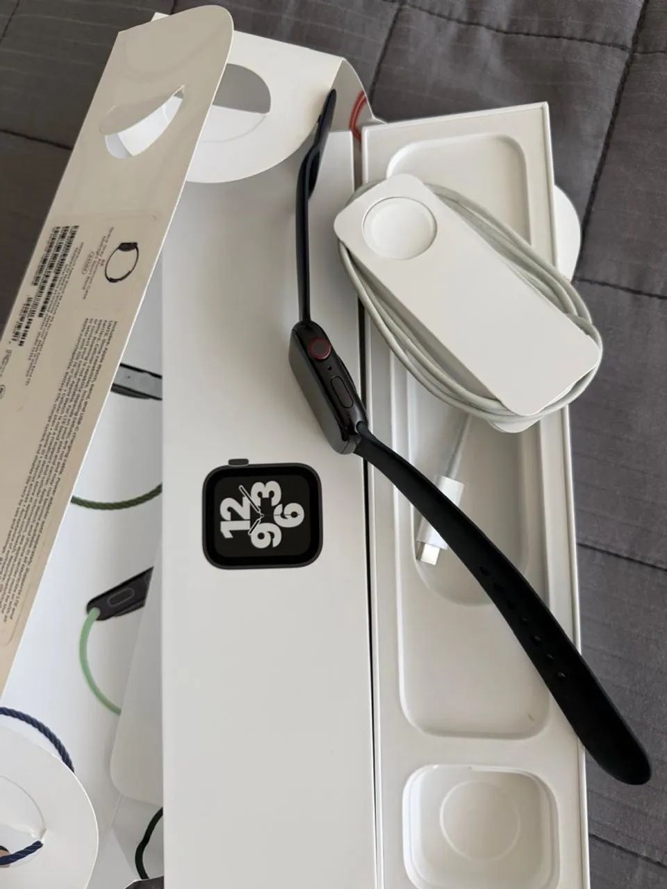 Apple Watch SE 44mm GPS + Cellular - Foto 4