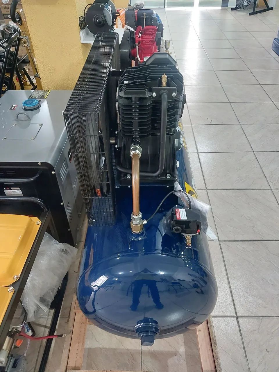 Compressor de ar 250L 175Lbs 5cv Trifásico Pressure (Loja/Novo) - Foto 5