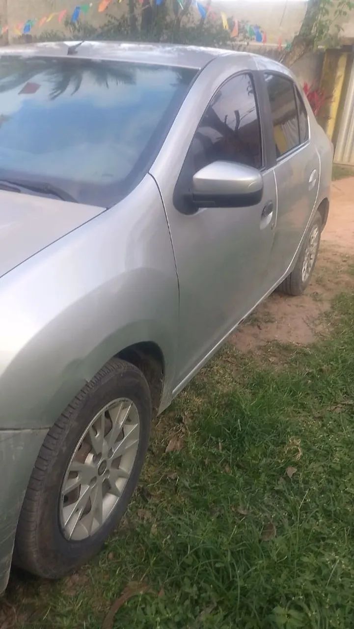 Renault Logan Expression Hi-flex 1.6 8V 4P 2015 - Foto 3