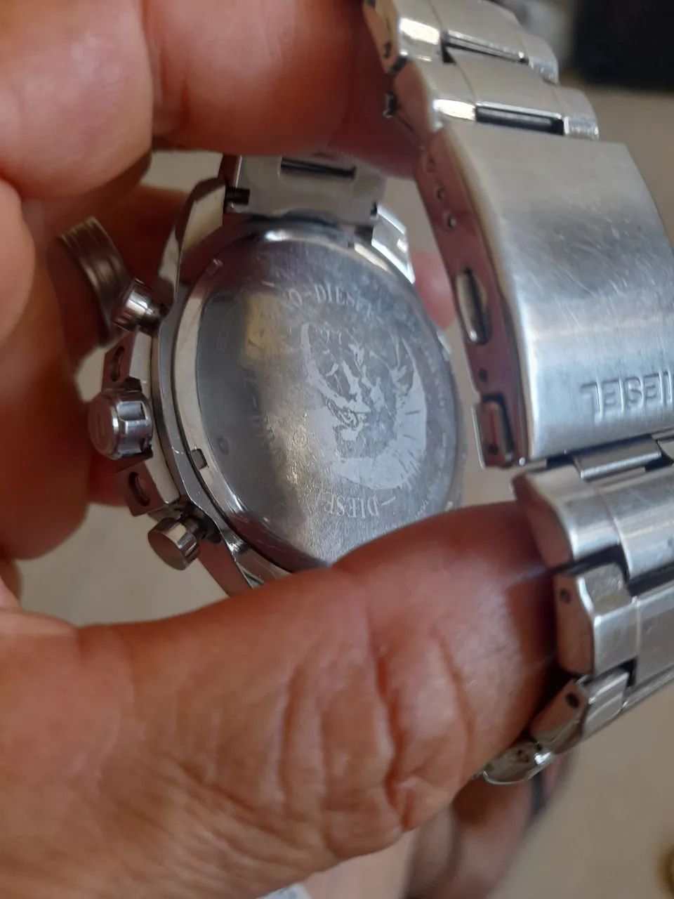 Vendo um relógio diesel funcionando perfeitamente  - Foto 2