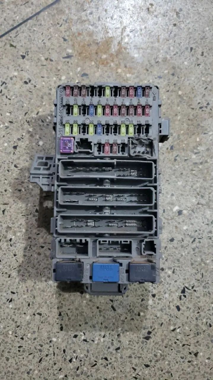 Caixa fusiveis New Civic 07 11 