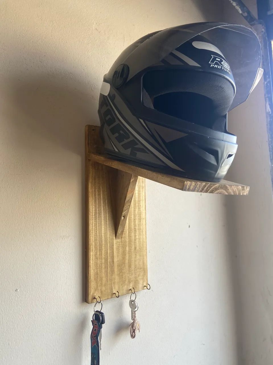 Suporte para capacete  - Foto 4