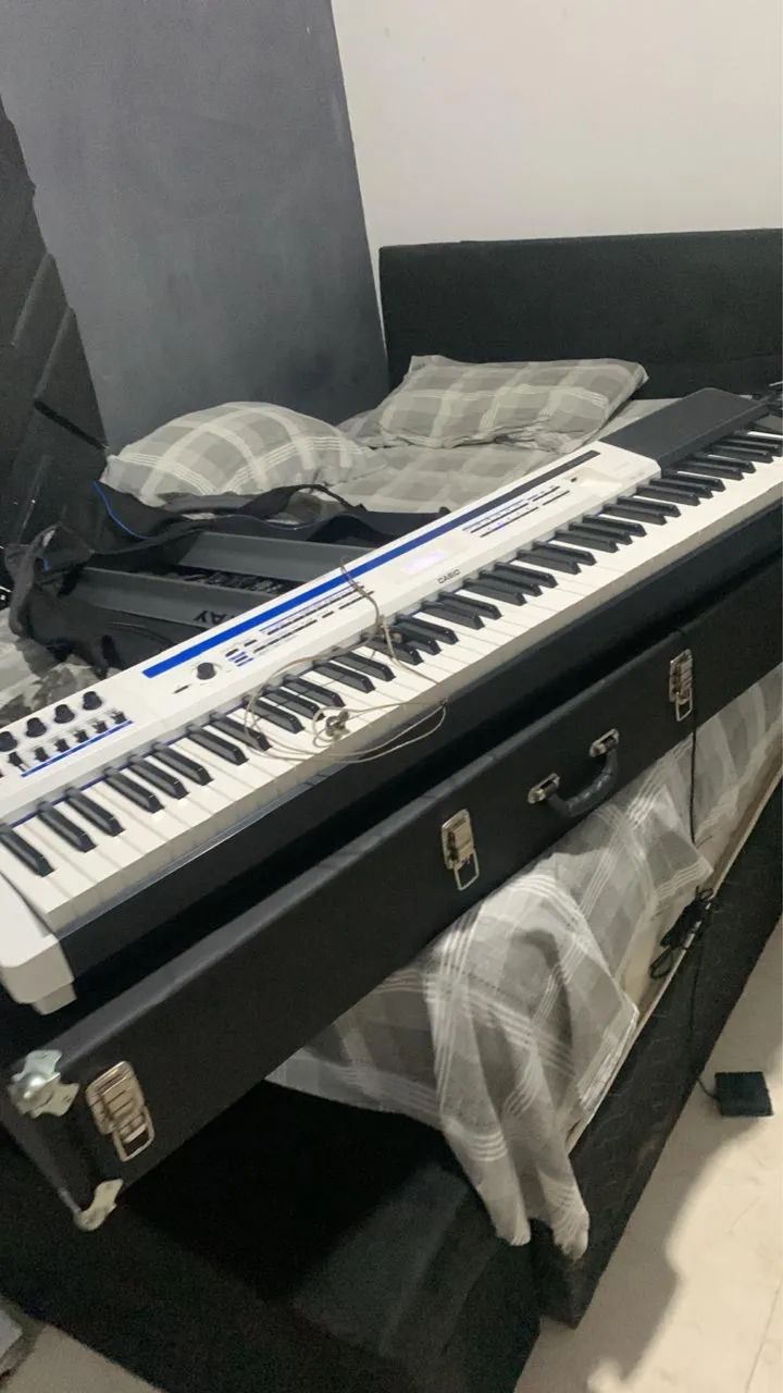 PIANO DIGITAL PRIVIA PX5S - Foto 3
