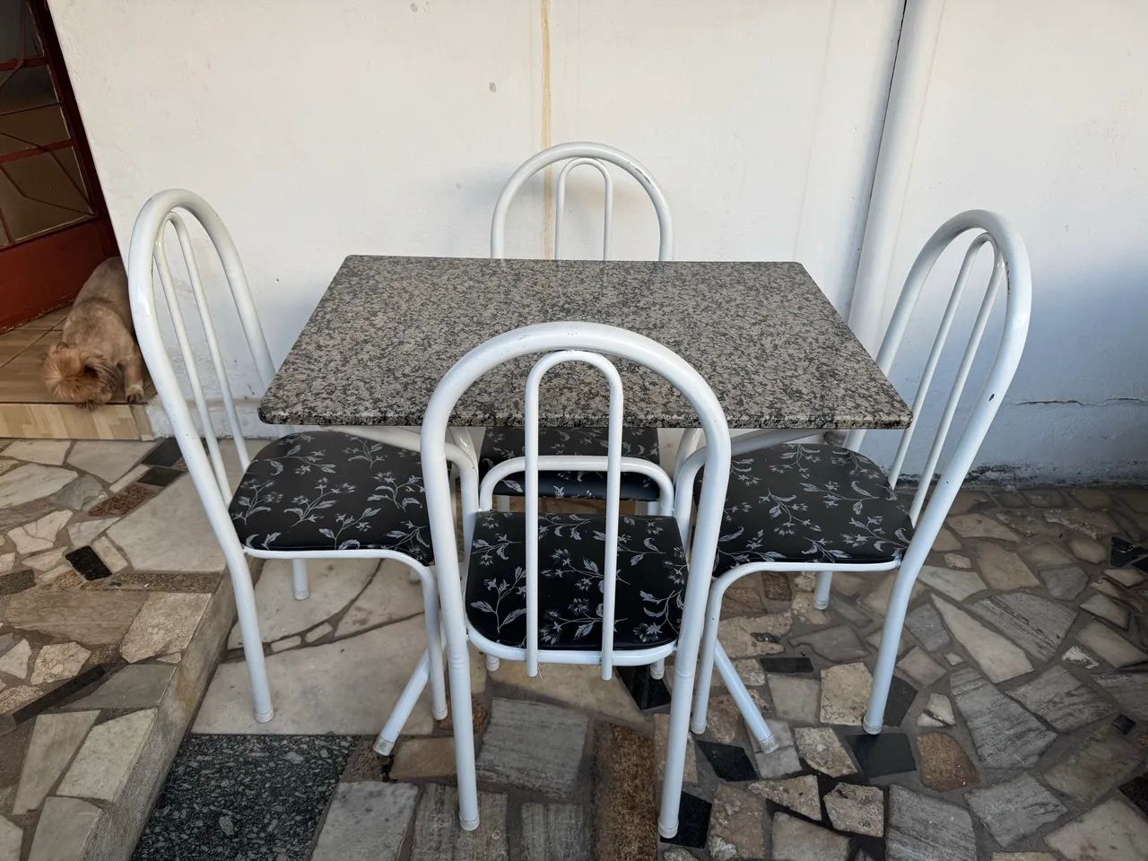 Mesa 4 cadeiras