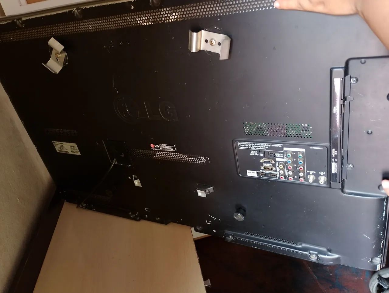 Vendo uma televisão LG 42 polegadas. Valor 550 para mais informações entrar em contato  - Foto 2