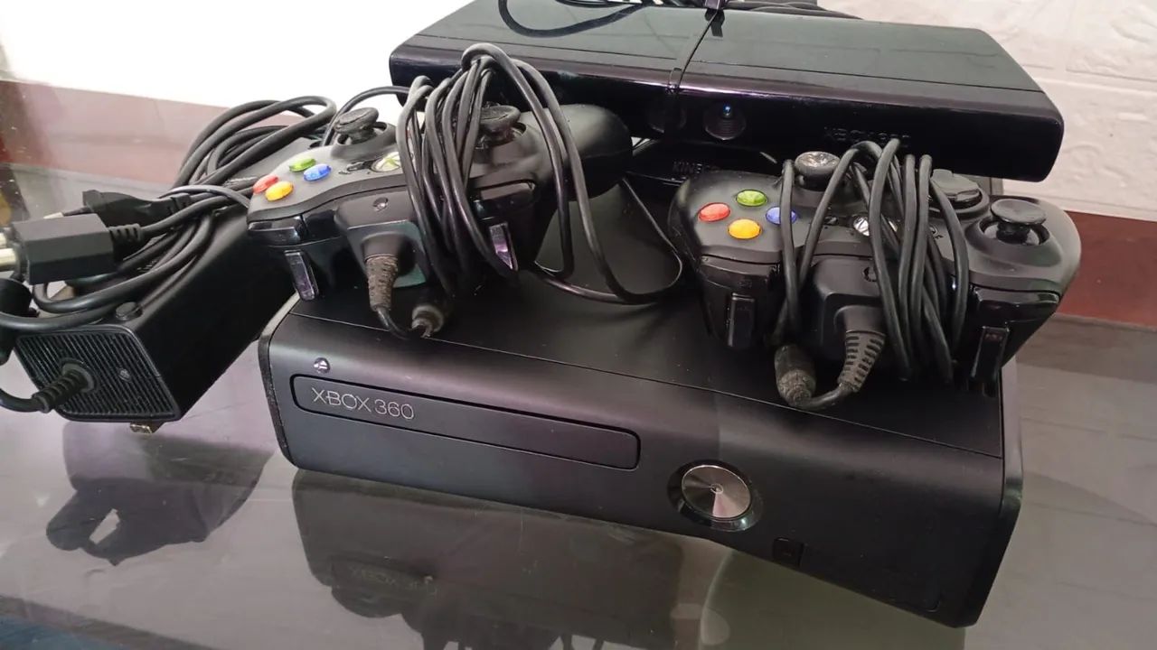 Xbox com Kinect e controles - Foto 3
