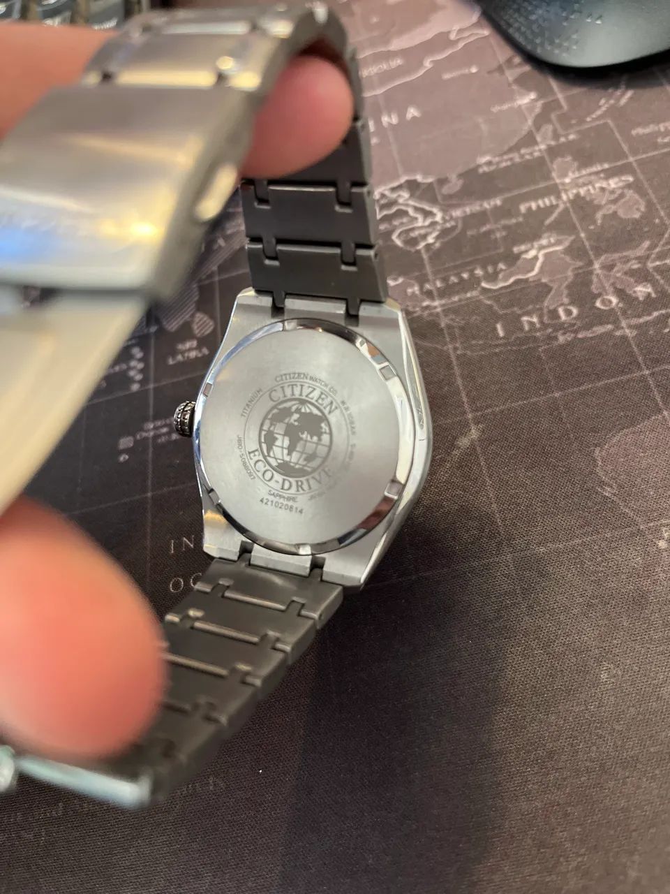 Citizen Eco-Drive Super Titanium AW1240-57L. - Foto 3