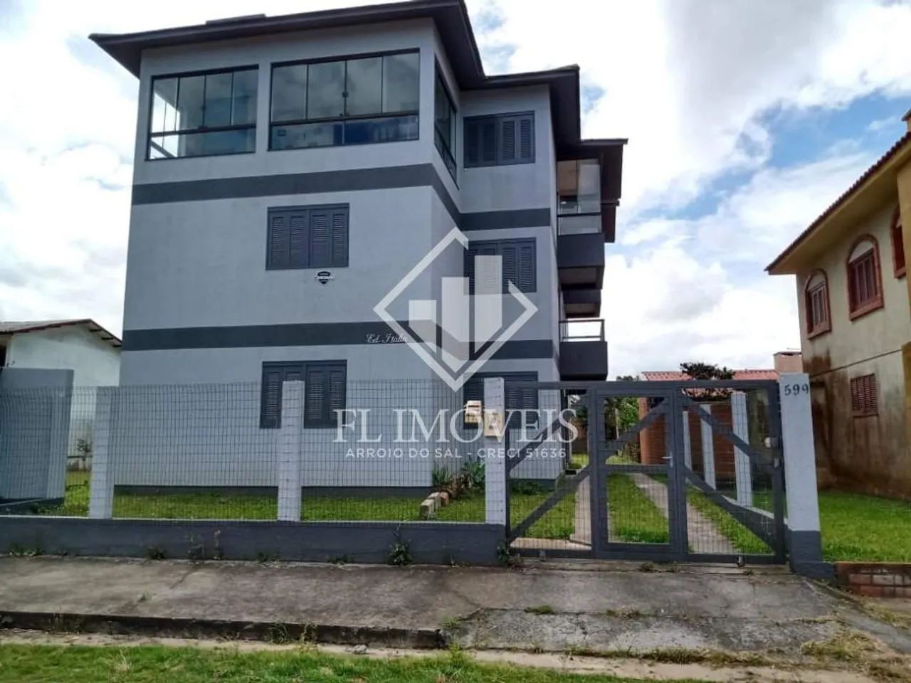 Apartamento para aluguel com 100 metros quadrados com 3 quartos - Foto 2