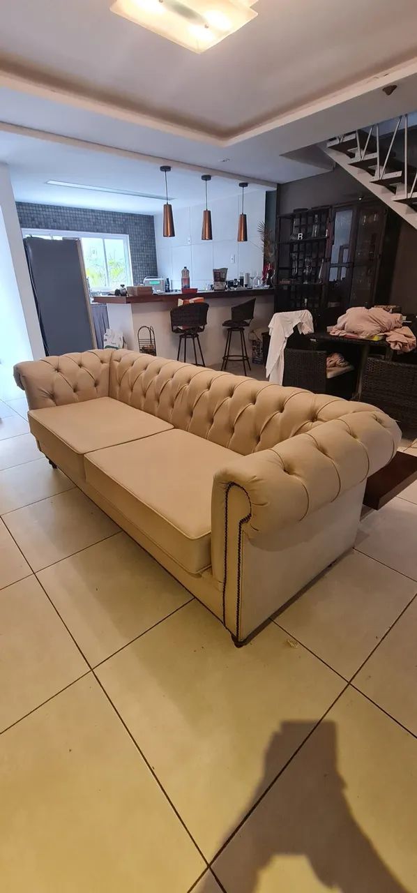 Sofá Chesterfield branco gelo