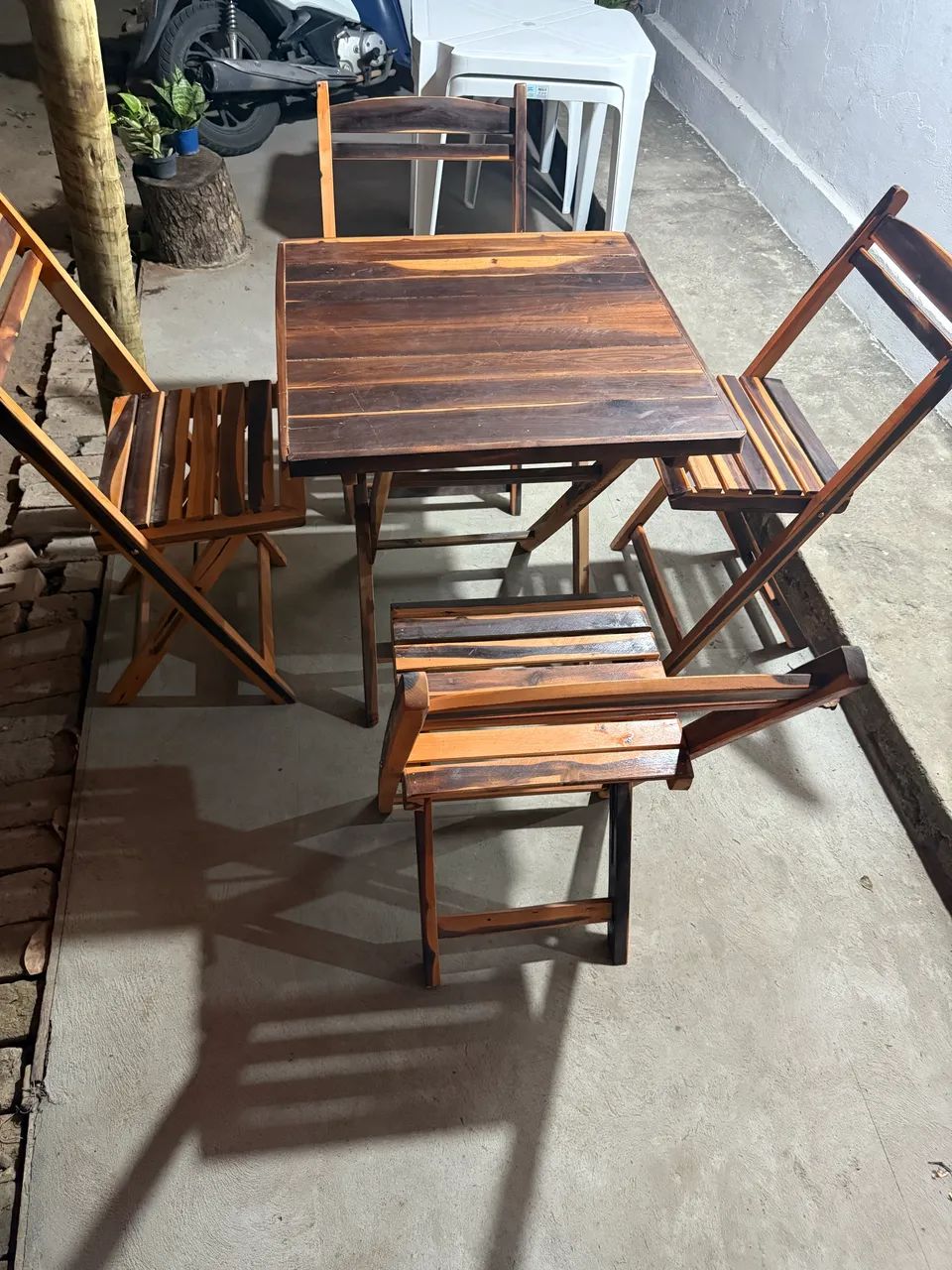 Vendo Mesa com 4 cadeiras  - Foto 3