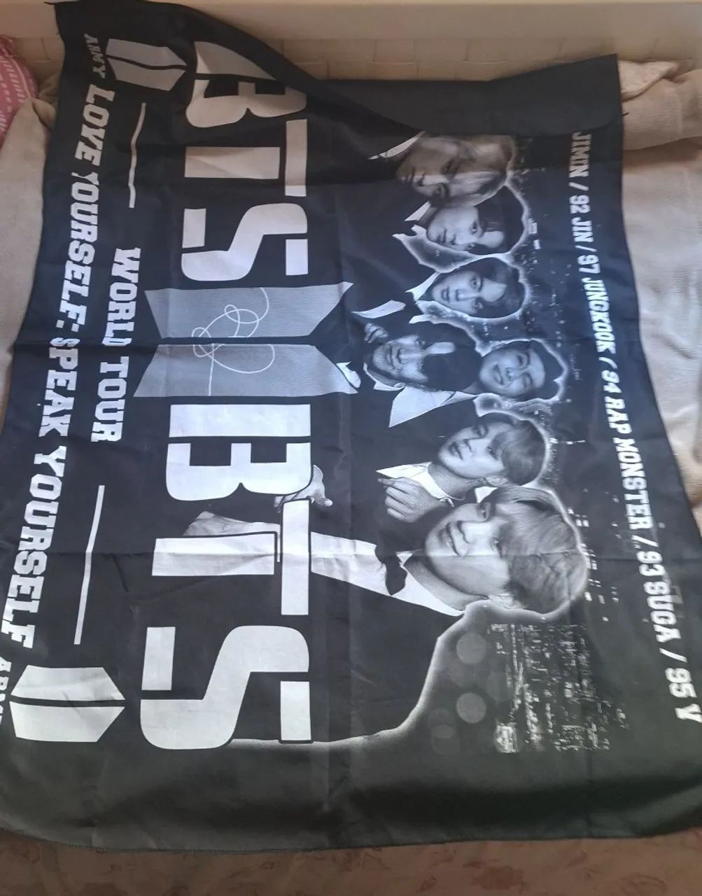 Bts 2つセット Kit BTS com Bandeira, bottons, cards e cordão oficial - Hobbies e