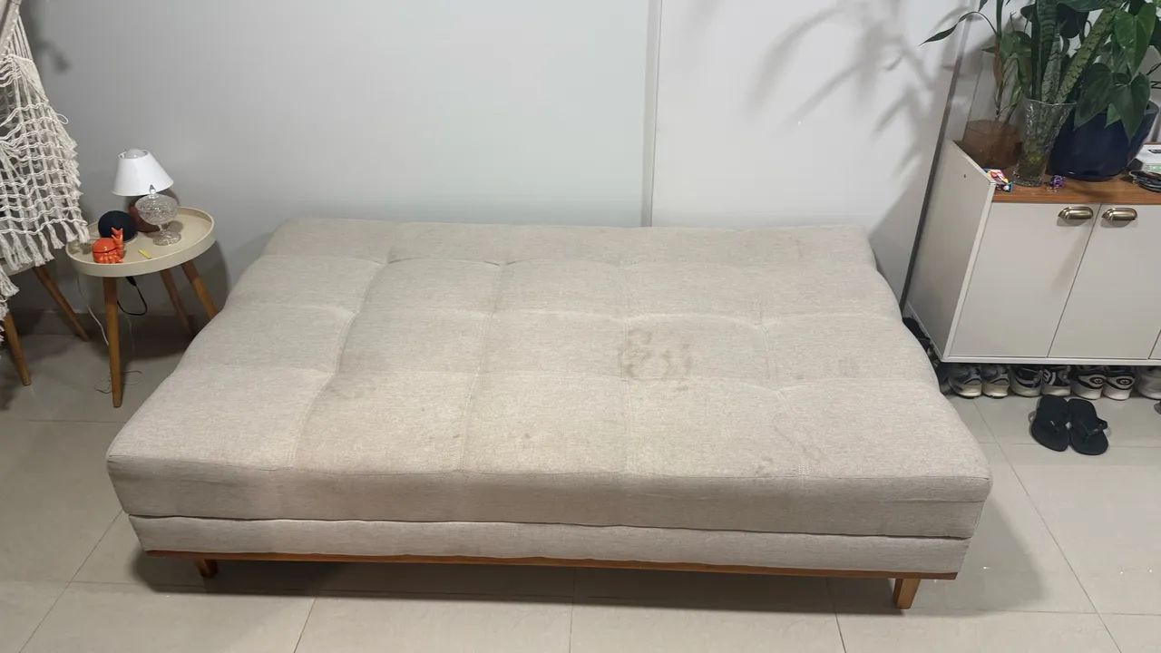 Sofá-cama de linho bege - R$ 650 - Foto 3
