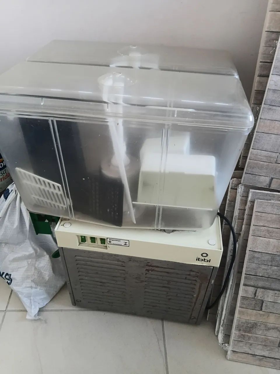 Refresqueira dupla cuba e trituradores açãi.  - Foto 4