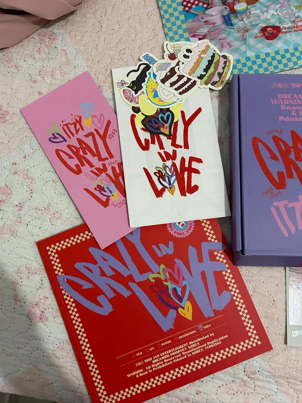 Álbum ITZY Crazy in Love (Completo) - CDs, DVDs etc - Iperoba, São
