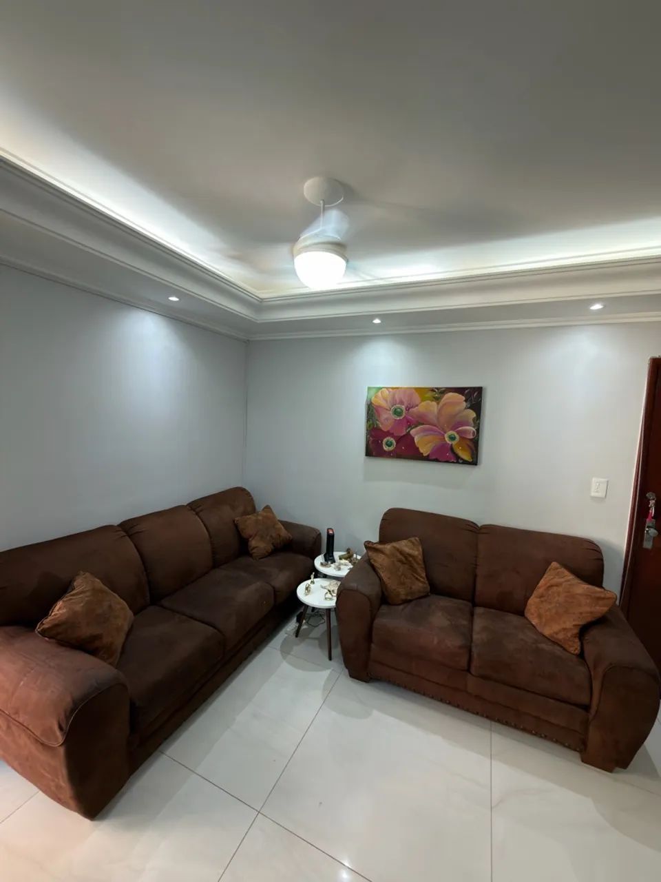 Conjunto de Sofás Importados ? 3 e 2 lugares 