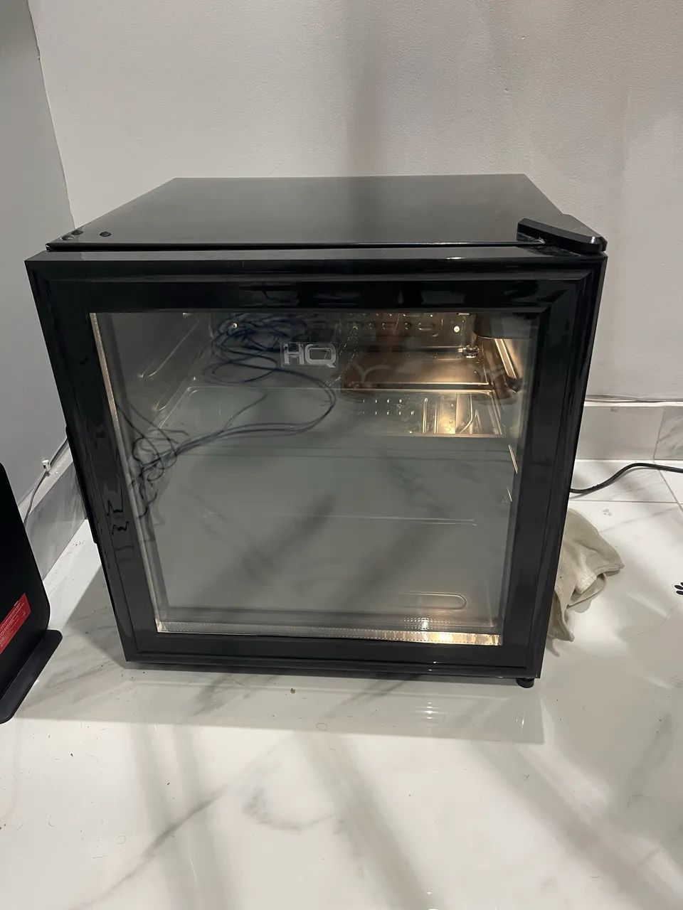 Frigobar Expositor Vertical Hq Vidro 50l Pt Hq-50fbpv - Foto 2