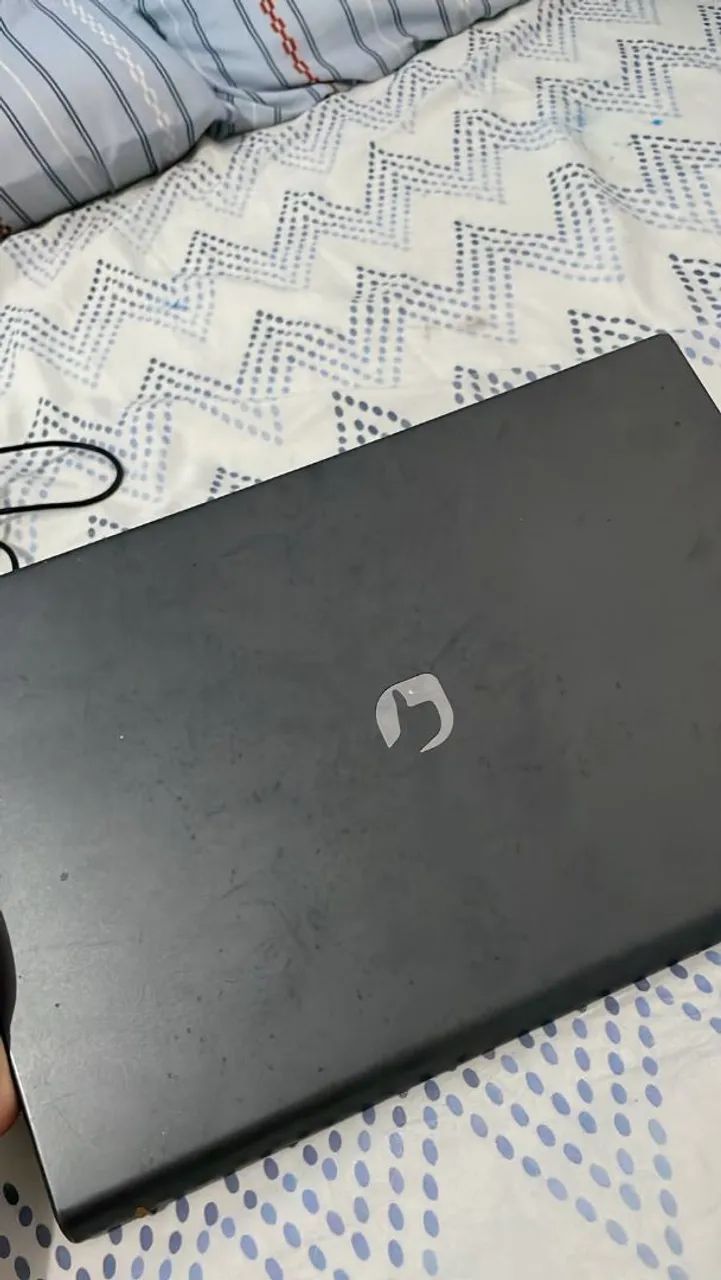 Vendo notebook positivo, com algumas marcas de uso funcionando perfeitamente - Foto 4