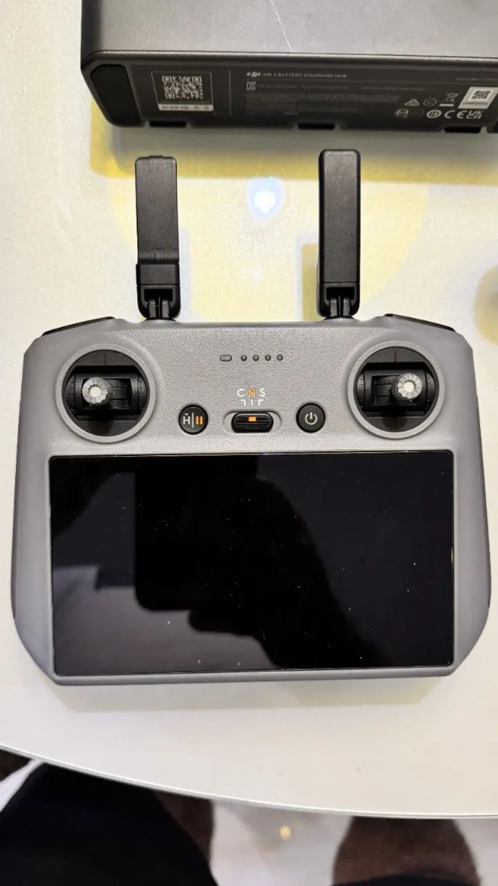 Drone DJI Air 3S Fly More Combo (Controle RC 2) + Hard Case - Impecável - Foto 2