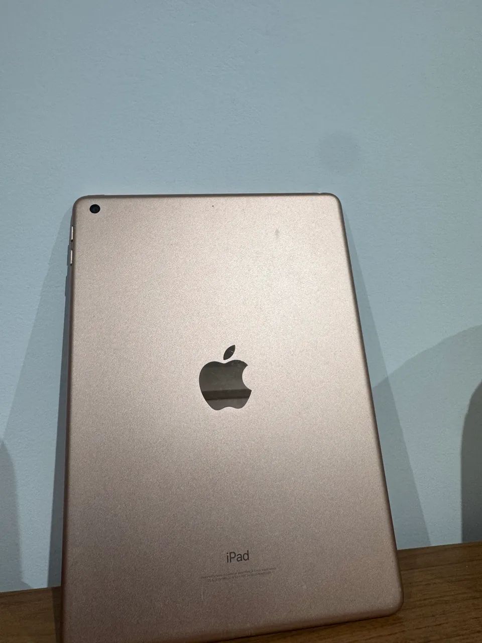  iPad 6ª Geração (2018) Apple Dourado 9.7" + Capa com Teclado - Foto 3