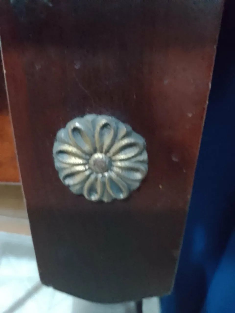 Mesa elástica em madeira estilo colonial usada e conservada  - Foto 4