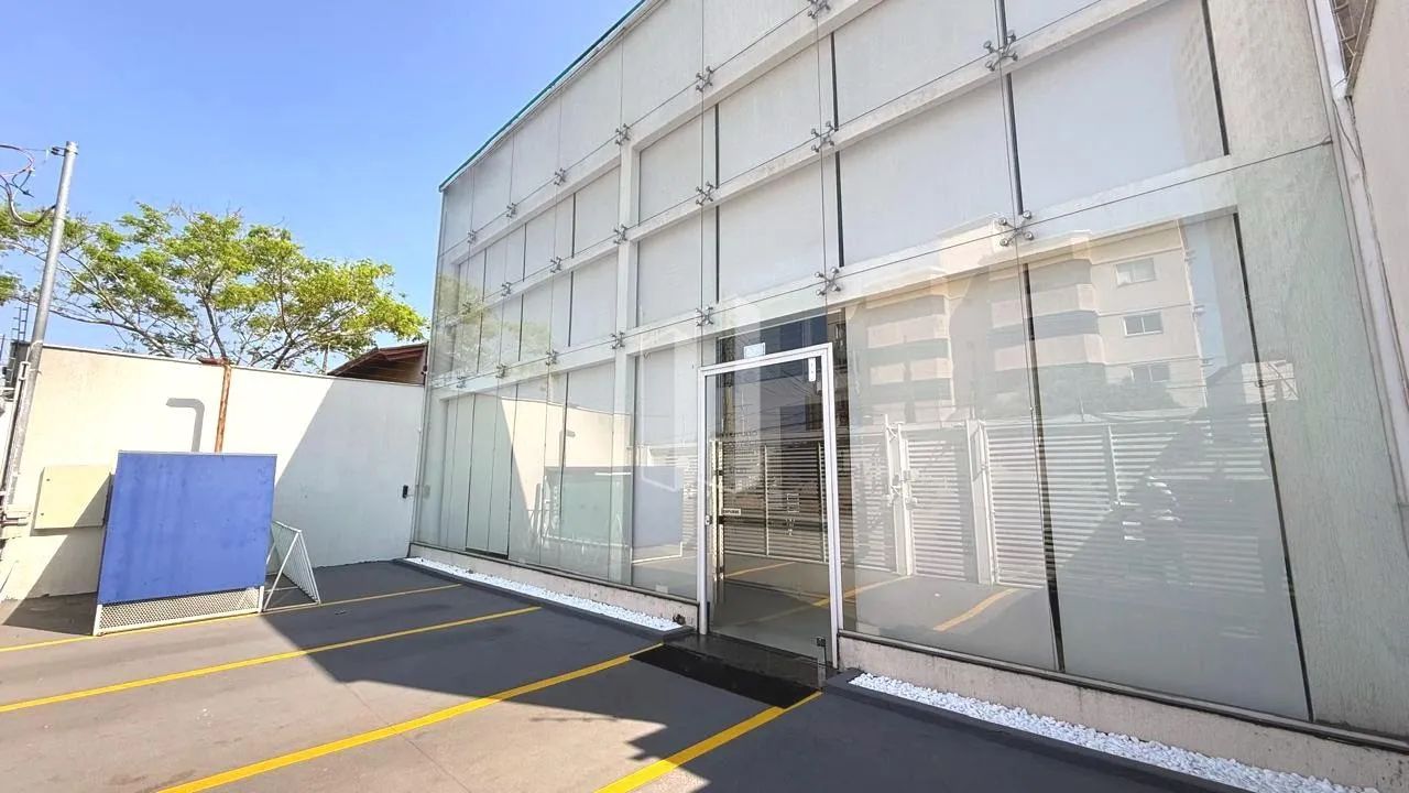 Prédio Comercial Moderno com 600m2 no Parque Amazônia