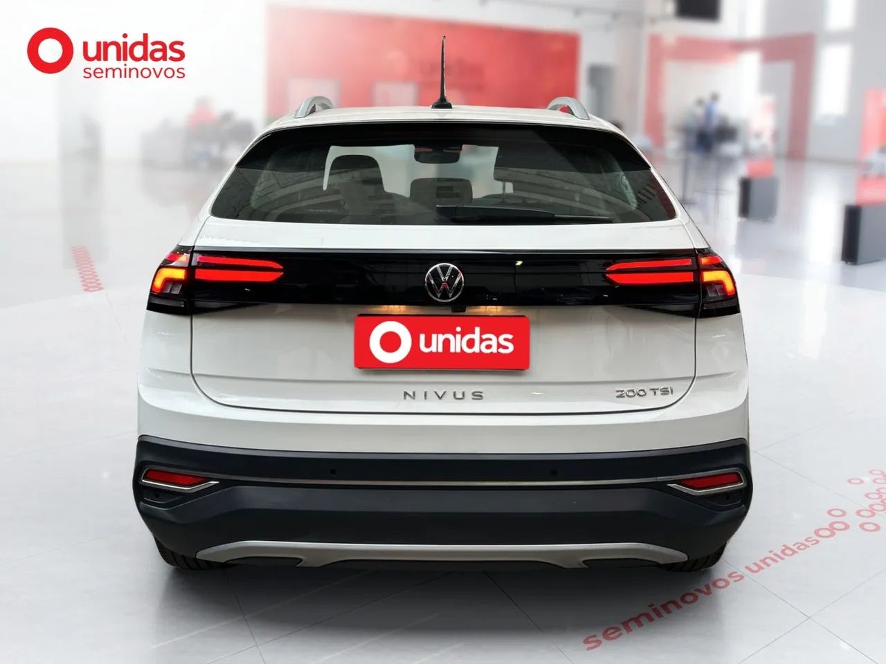 Volkswagen Nivus Highline 1.0 200 TSI Flex Aut., foto 6 de 17