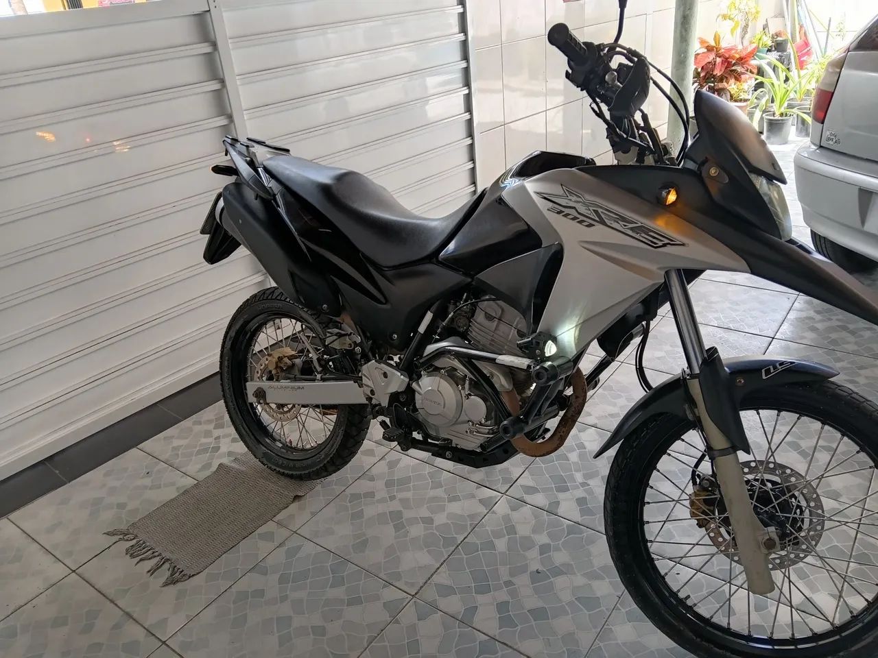 Xre 300 muito conservada 
