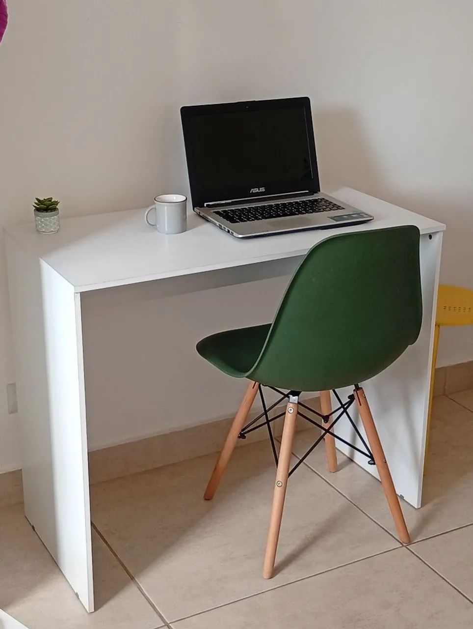 Mesa / escrivaninha/ escritório 90x45cm